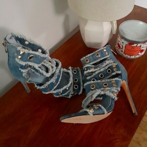 Ejē Jean Heels
